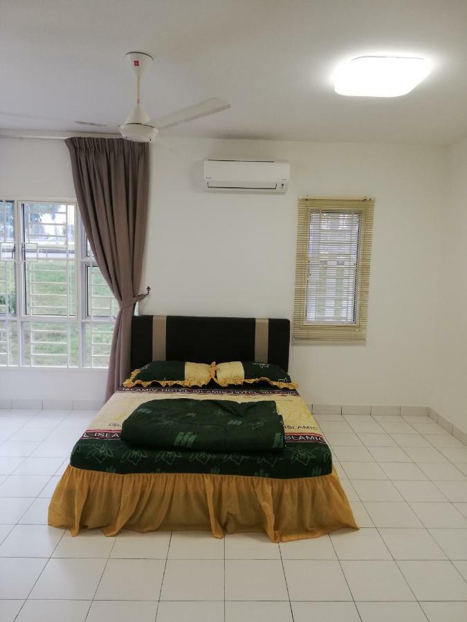 Ae Homestay פוטראג'איה מראה חיצוני תמונה